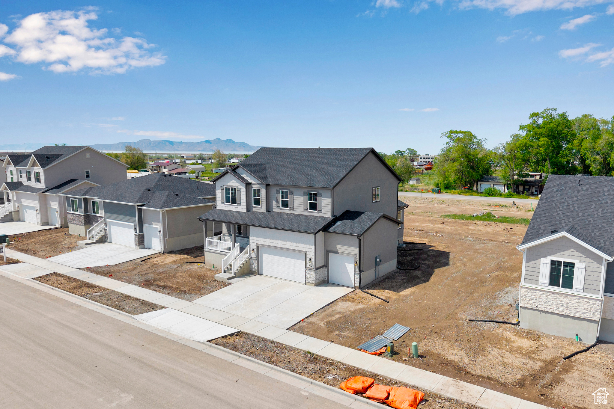 PASTURES AT SADDLEBACK - Residential