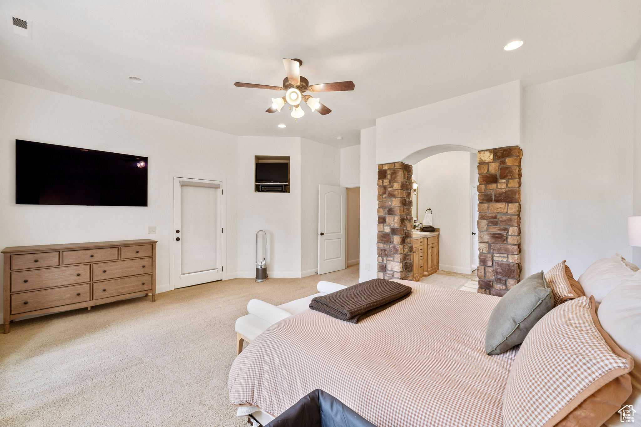 KNOLLS AT LITTLE VALLEY 2 - Residential