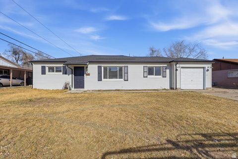 Photo of 4552 W 5135 S, Kearns, UT 84118 (MLS # 2135381)