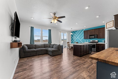 Tiny photo for 2458 W TOWNHOUSE DR, Mapleton, UT 84664 (MLS # 2190226)
