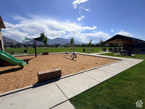 Tiny photo for 2458 W TOWNHOUSE DR, Mapleton, UT 84664 (MLS # 2190226)