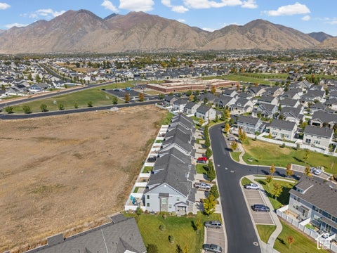 Tiny photo for 2458 W TOWNHOUSE DR, Mapleton, UT 84664 (MLS # 2190226)