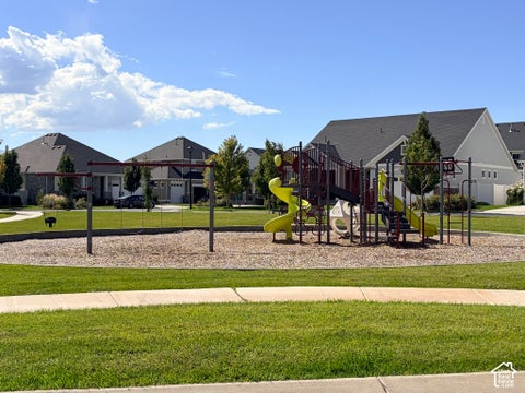 Tiny photo for 2458 W TOWNHOUSE DR, Mapleton, UT 84664 (MLS # 2190226)