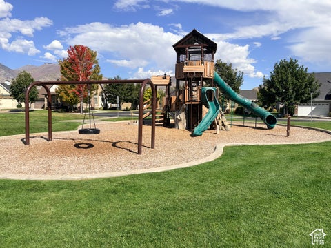 Tiny photo for 2458 W TOWNHOUSE DR, Mapleton, UT 84664 (MLS # 2190226)
