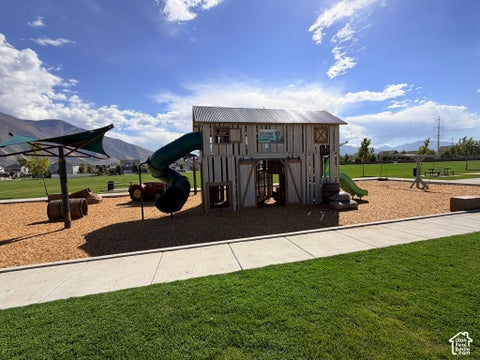 Tiny photo for 2458 W TOWNHOUSE DR, Mapleton, UT 84664 (MLS # 2190226)