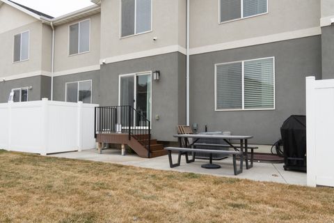 Tiny photo for 486 S DAY DREAM LN, Saratoga Springs, UT 84045 (MLS # 2136685)