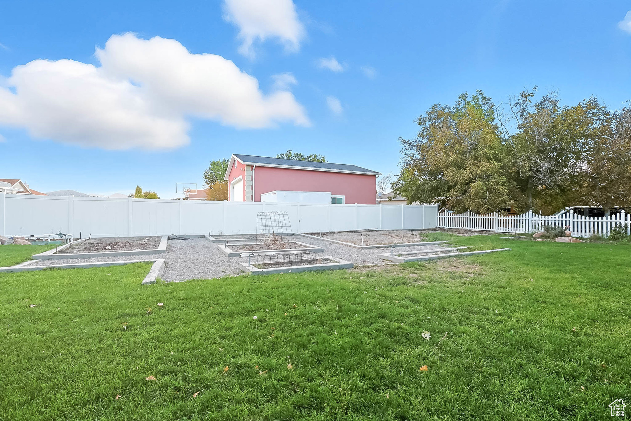 VISTA FARMS ESTATES #2 - Residential