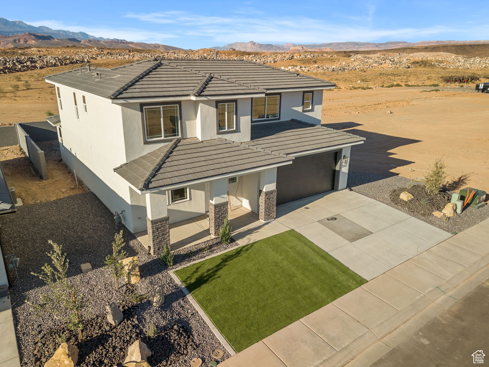 LEGACY AT SAND HOLLOW - Residential