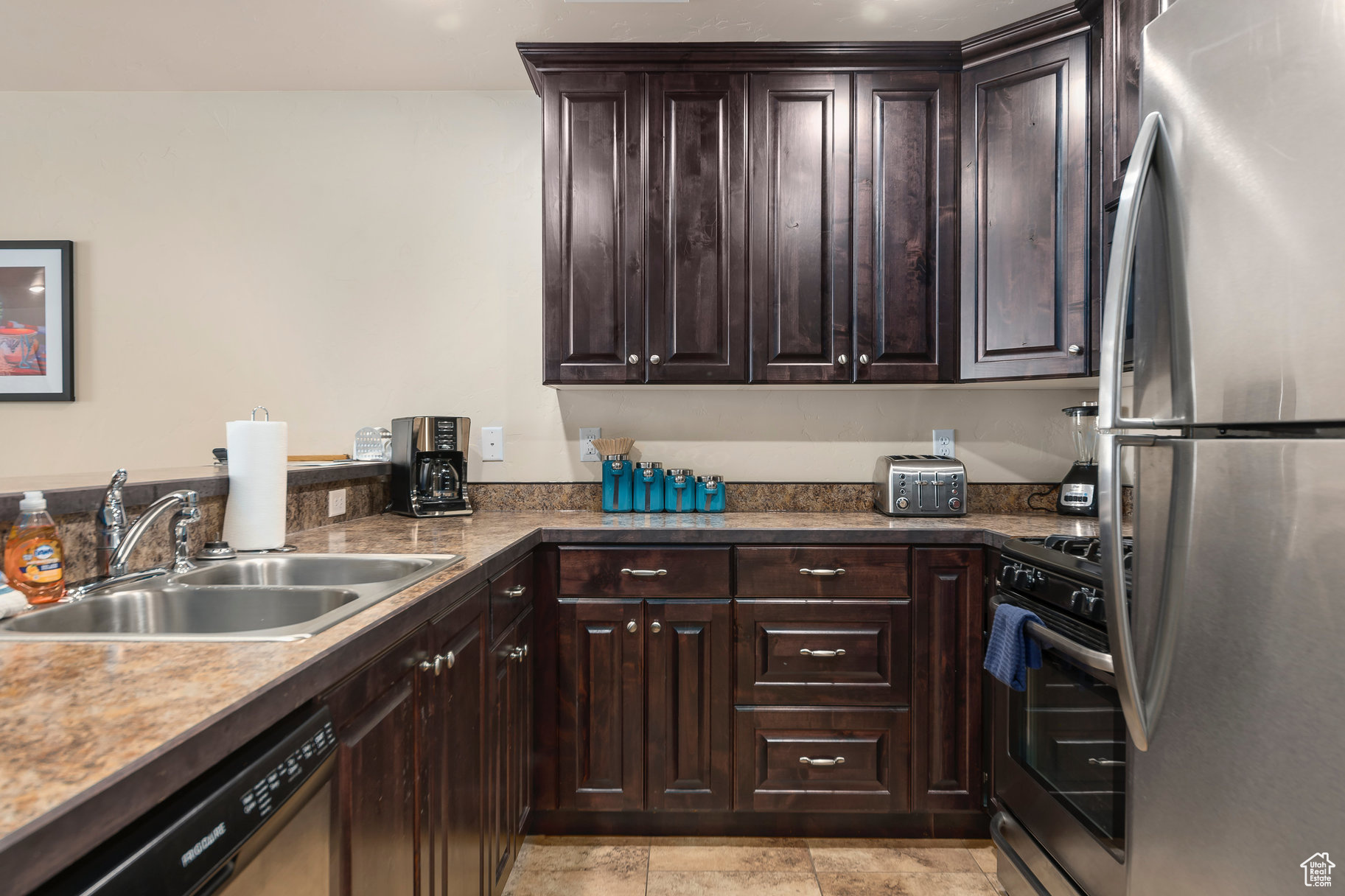 RIM VILLAGE VISTAS - Residential