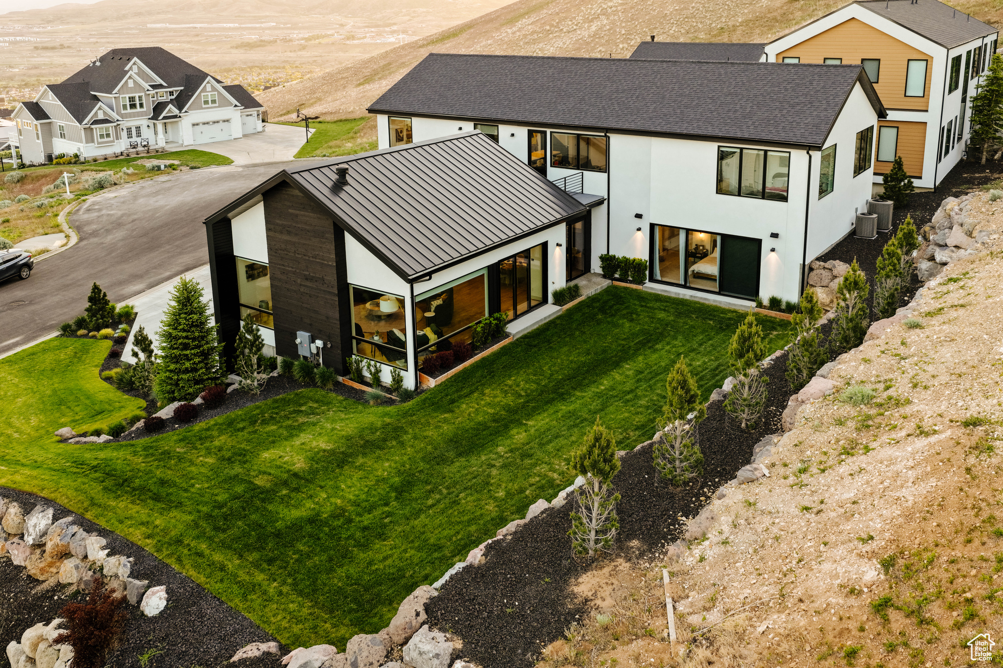 TRAVERSE MOUNTAIN - Residential