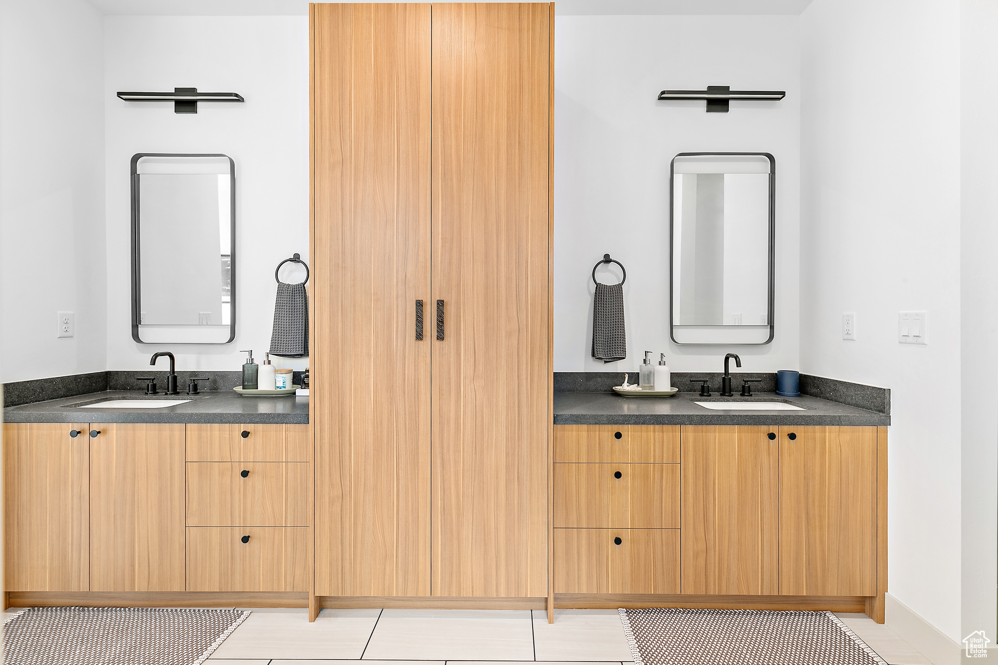 TRAVERSE MOUNTAIN - Residential