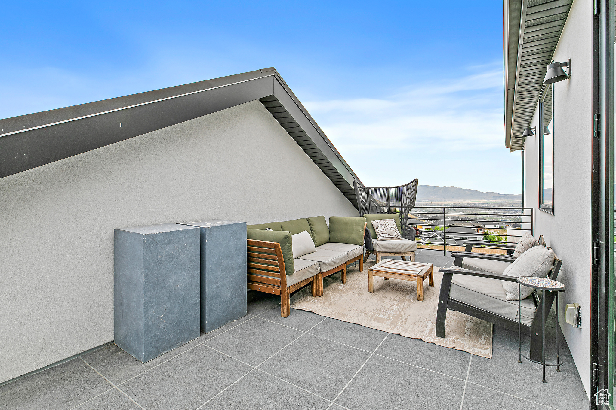 TRAVERSE MOUNTAIN - Residential