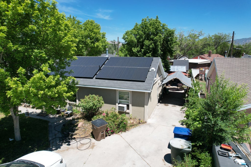 Photo of 1303 S STEWART ST, Salt Lake City, UT 84104 (MLS # 2168689)