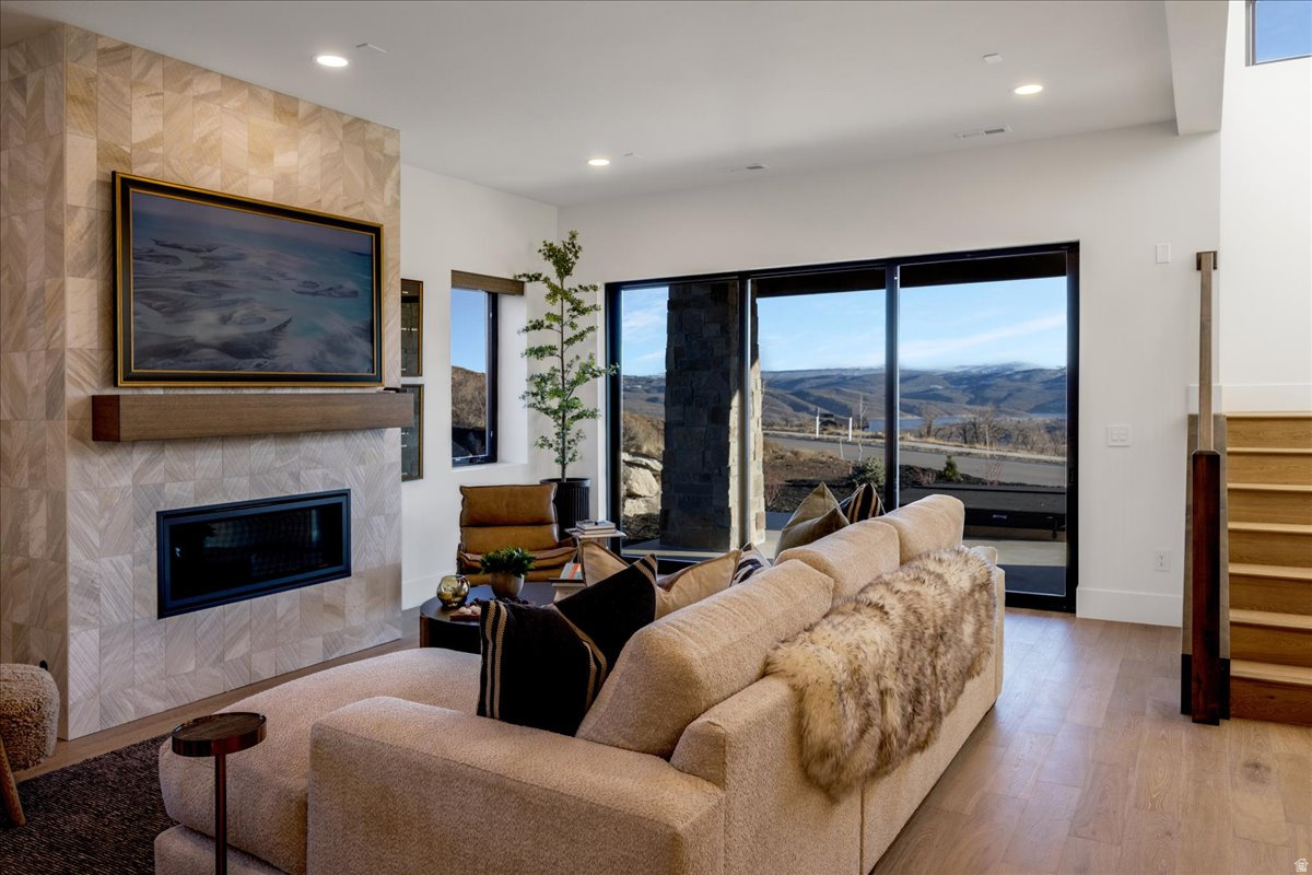 AMANTI LAGO - Residential