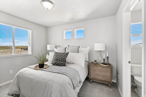 Tiny photo for 371 E HALLS CREEK RD, Saratoga Springs, UT 84045 (MLS # 2154776)