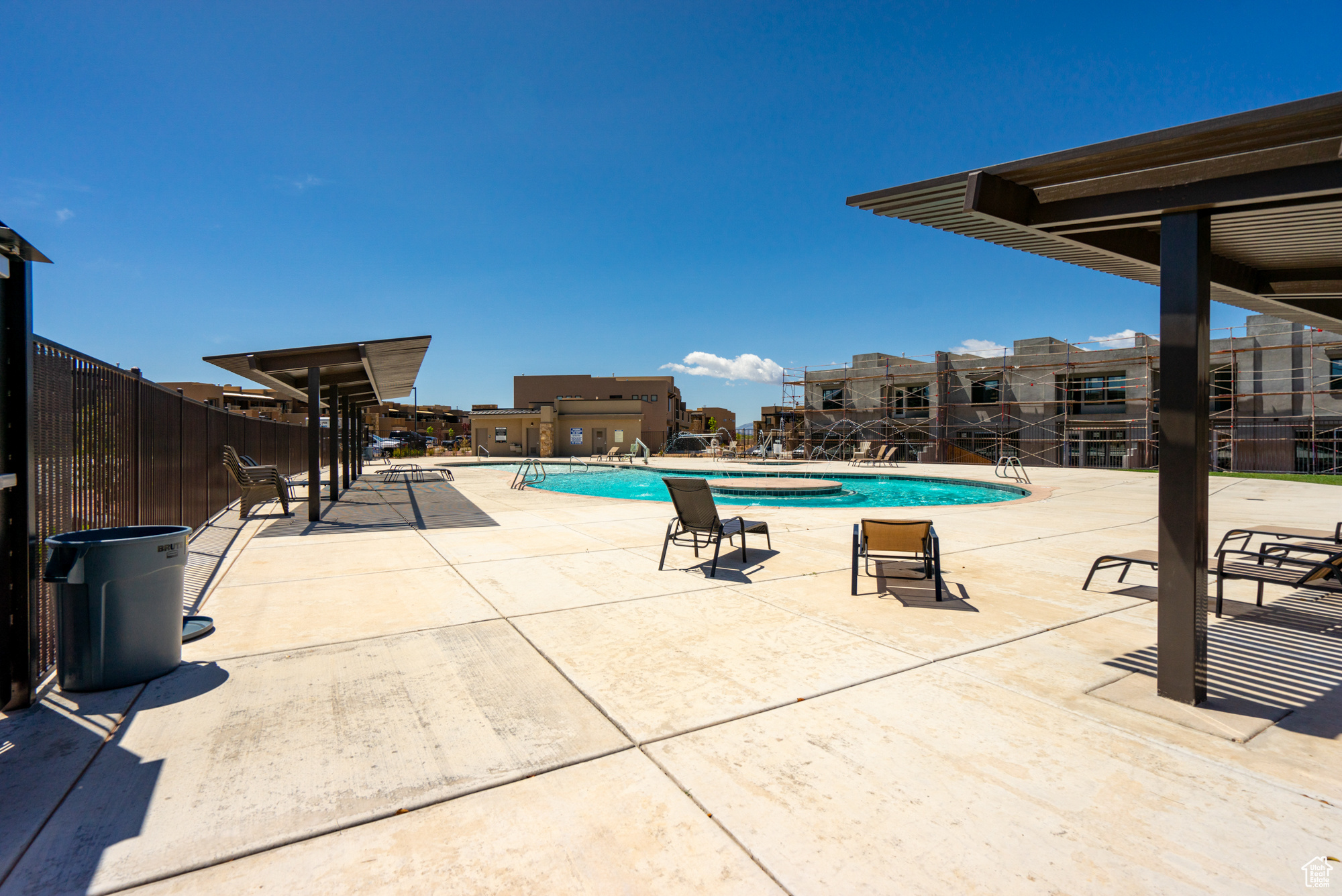 ESCAPES AT THE LEDGES PH 1 - Residential