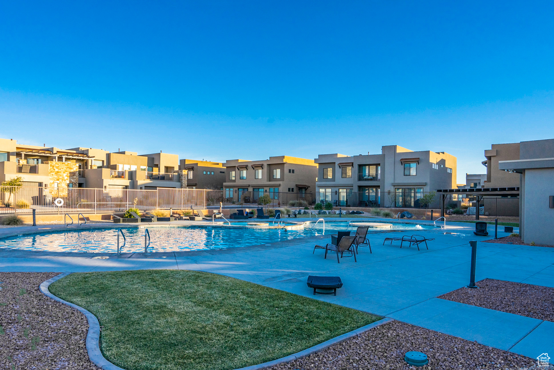 ESCAPES AT THE LEDGES PH 1 - Residential