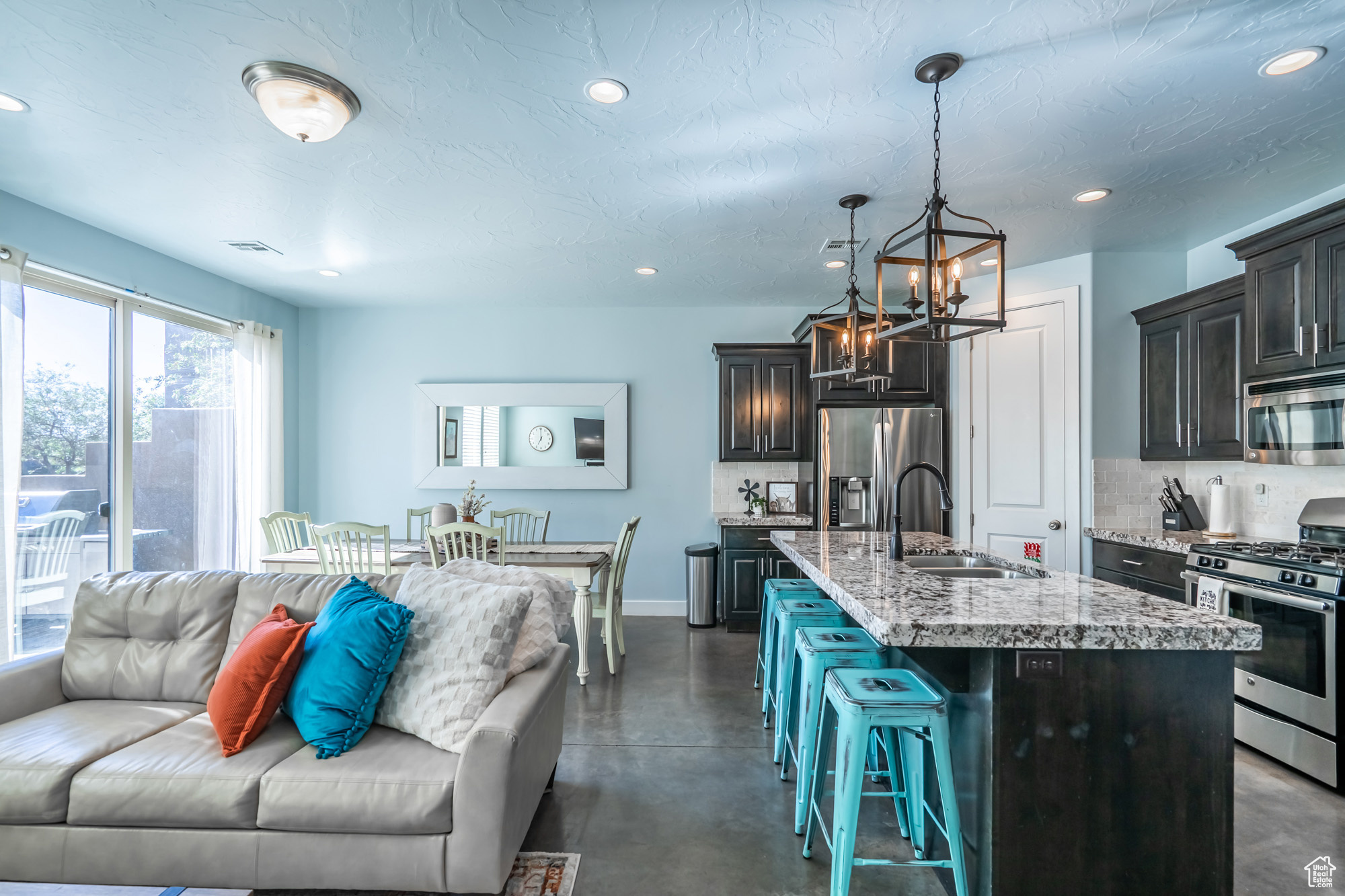 ESCAPES AT THE LEDGES PH 1 - Residential