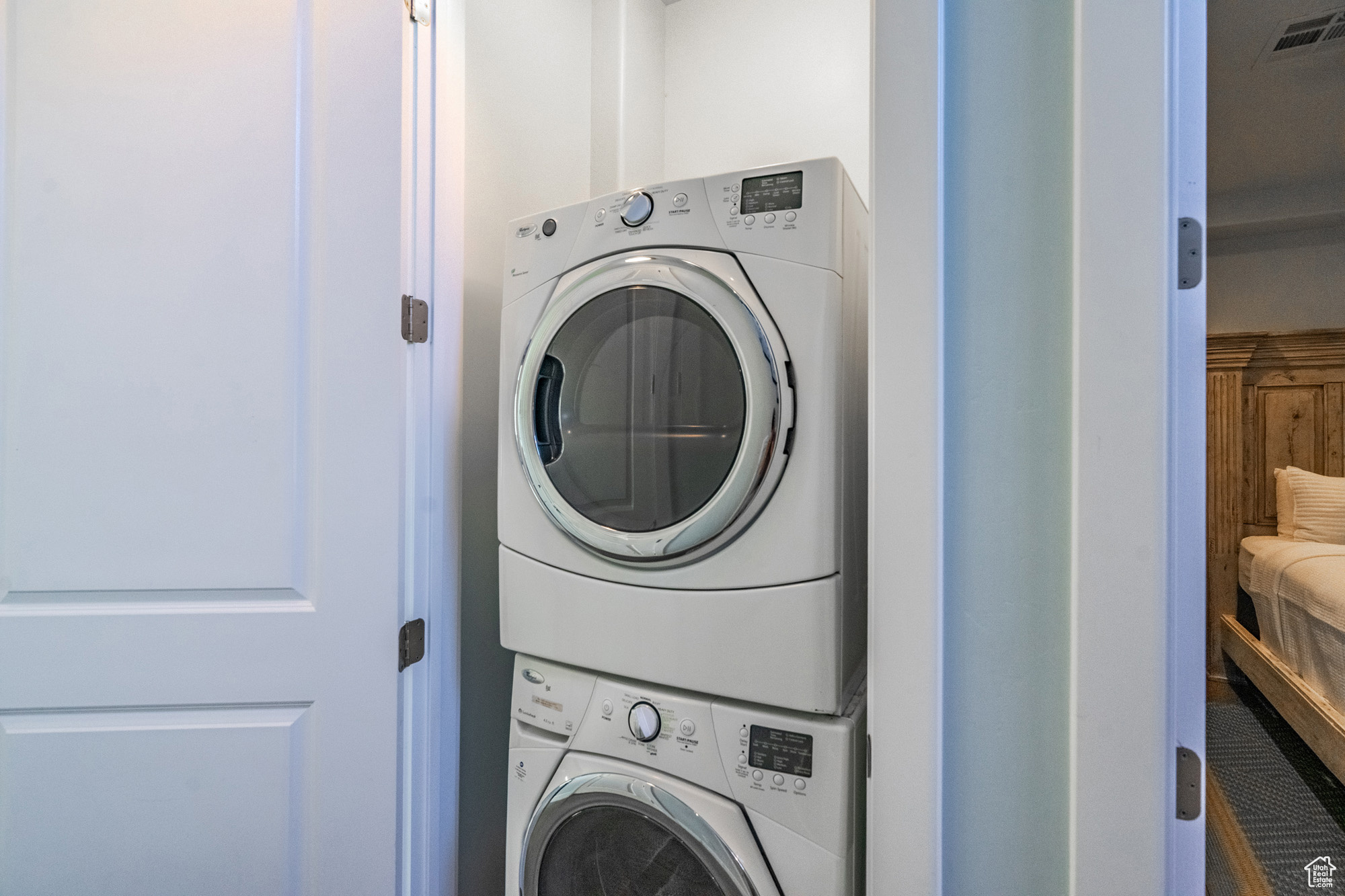 ESCAPES AT THE LEDGES PH 1 - Residential