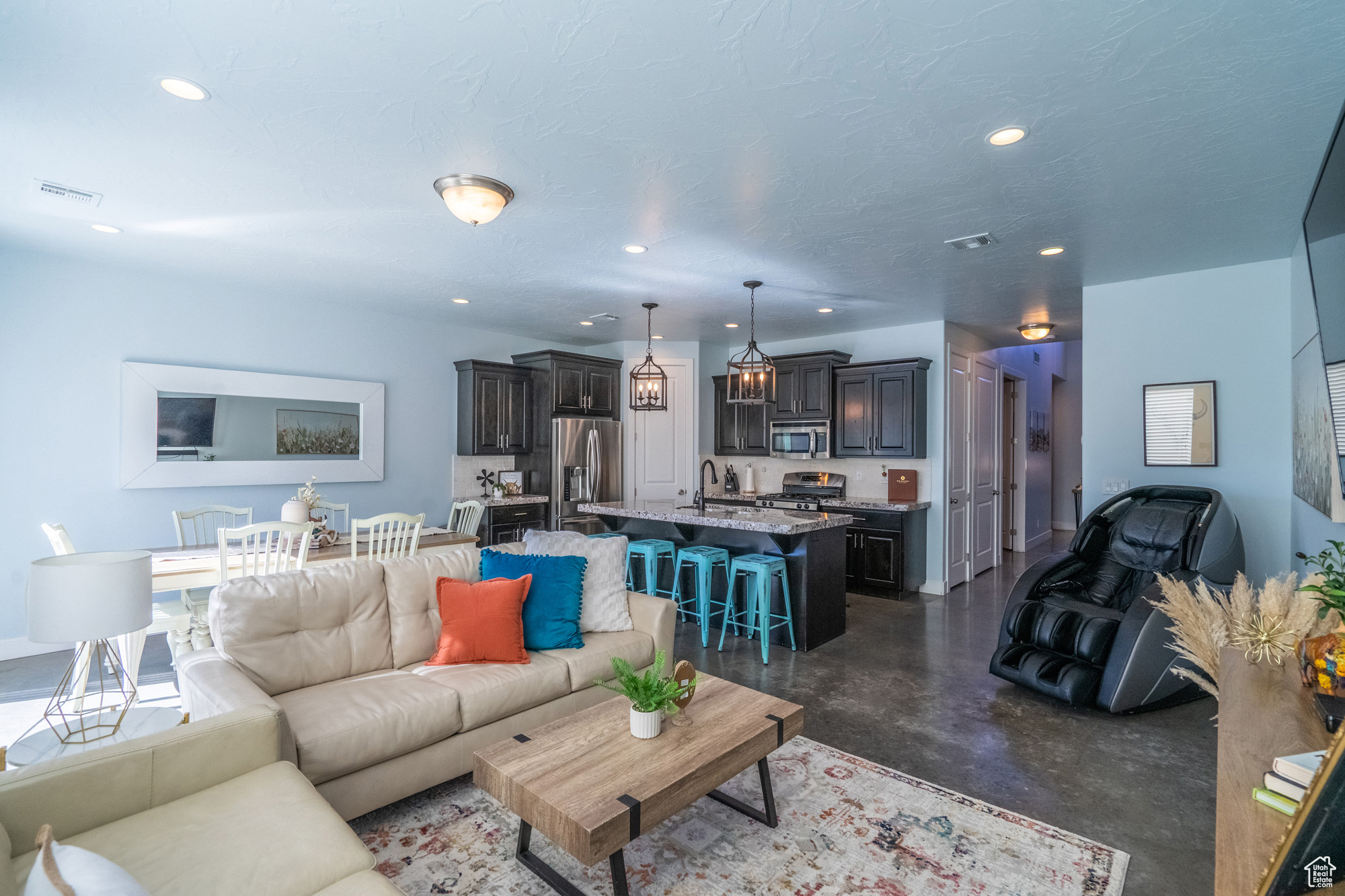 ESCAPES AT THE LEDGES PH 1 - Residential