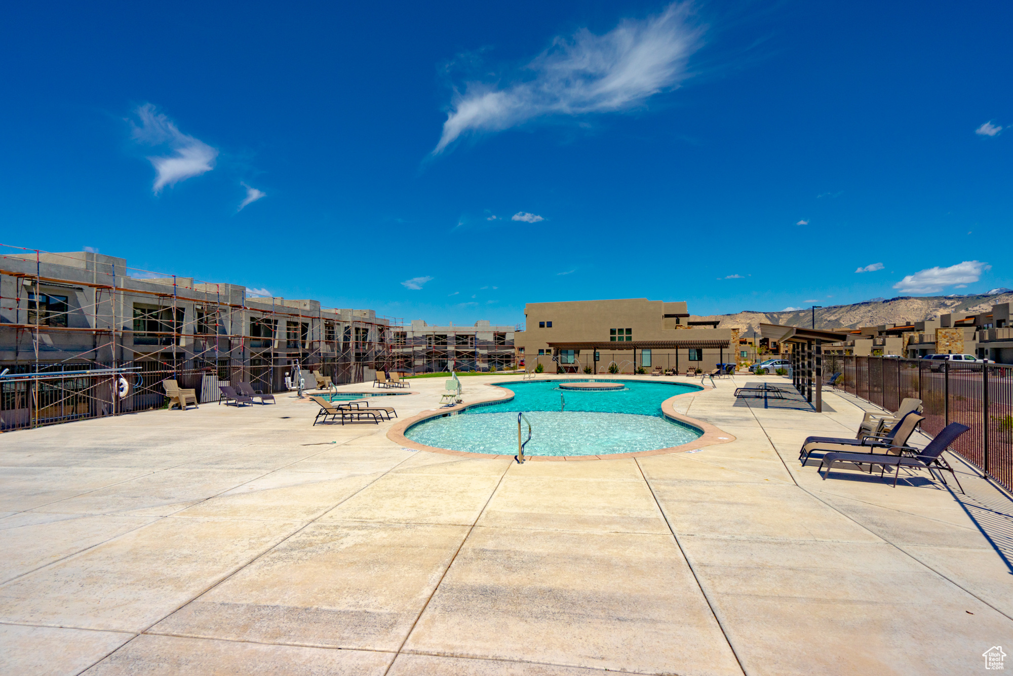 ESCAPES AT THE LEDGES PH 1 - Residential