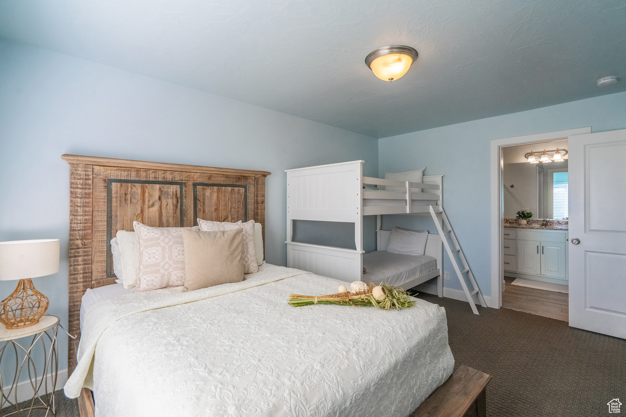 ESCAPES AT THE LEDGES PH 1 - Residential