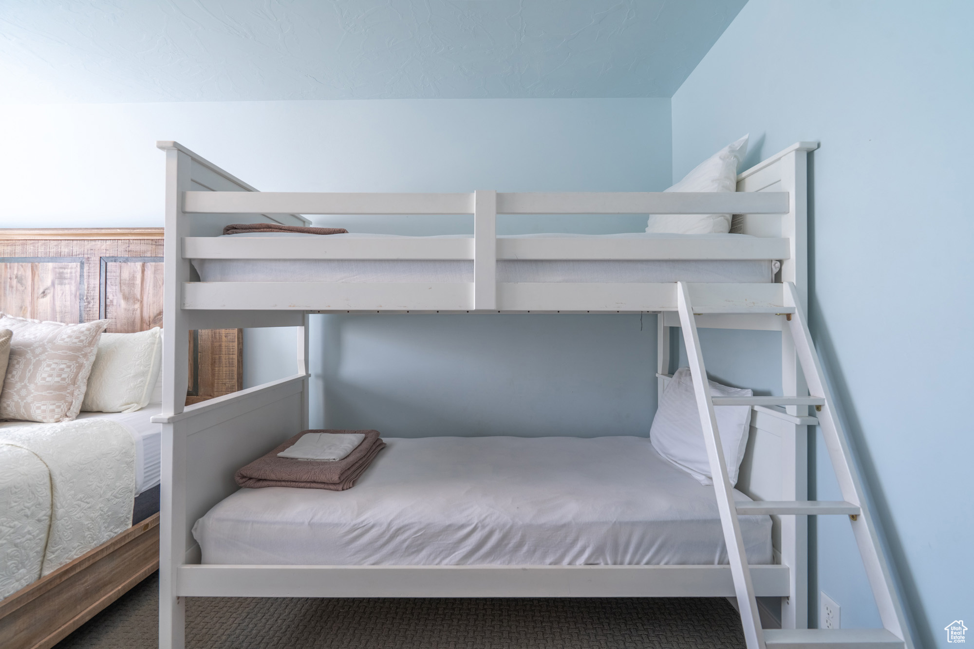 ESCAPES AT THE LEDGES PH 1 - Residential