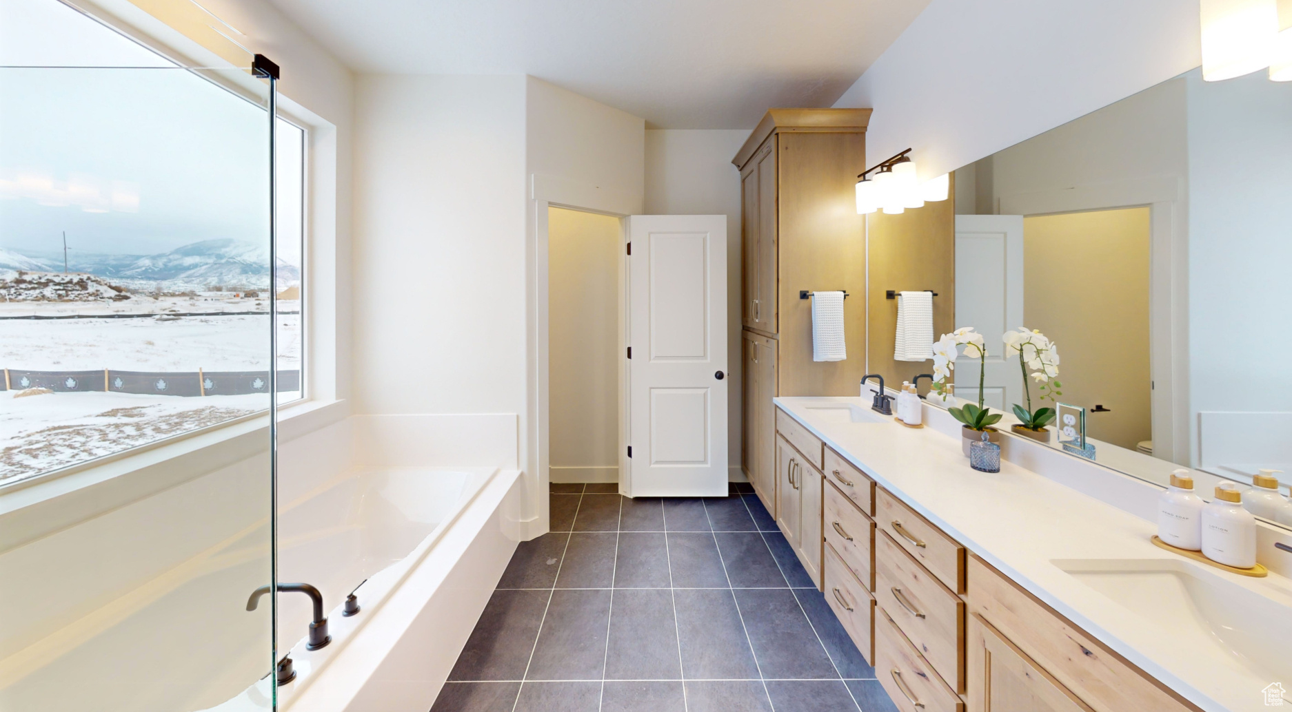 MAPLE CANYON ESTATES - Residential