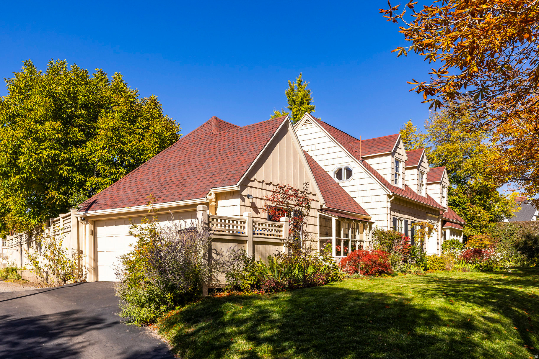 DOUGLAS PARK - Residential