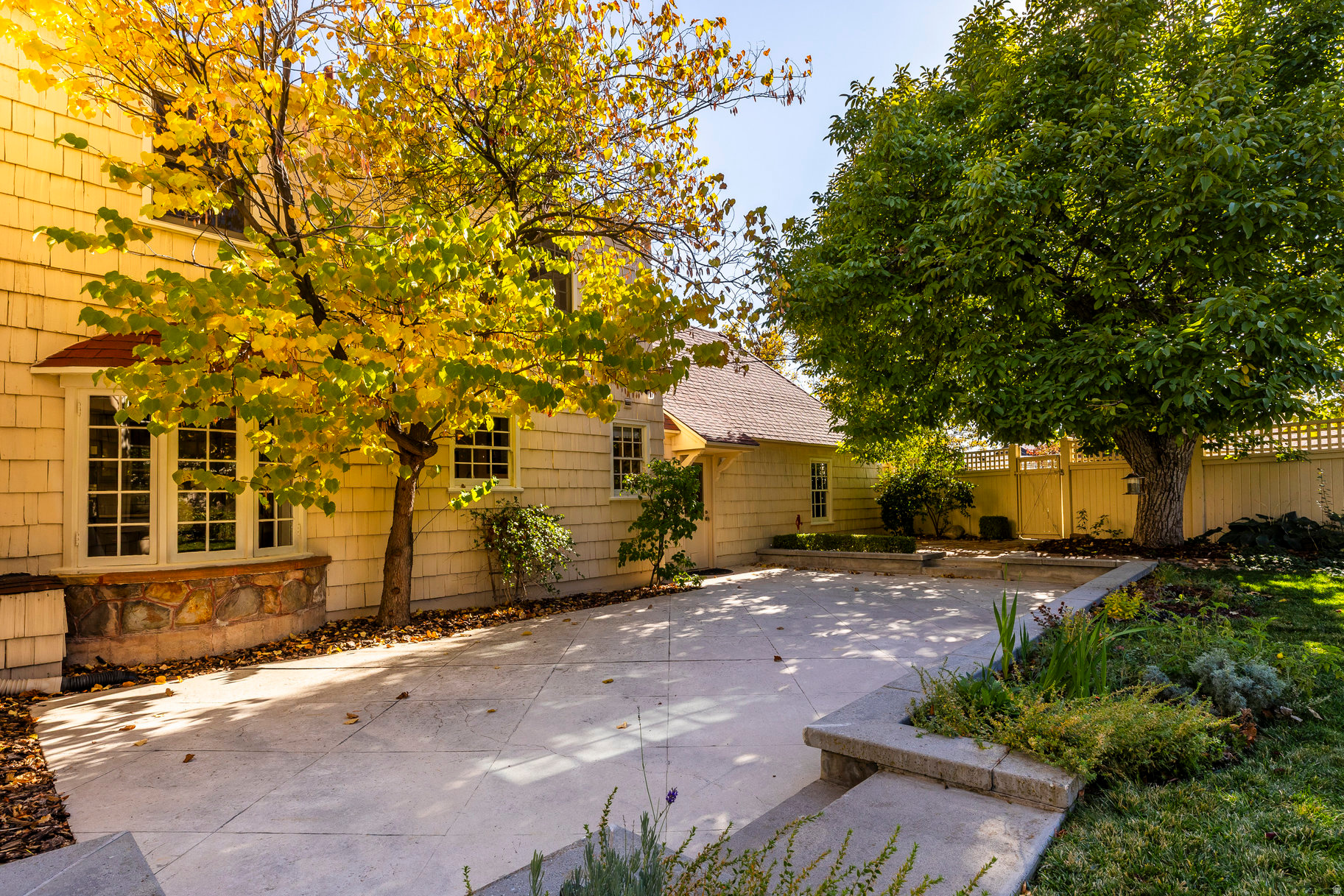 DOUGLAS PARK - Residential