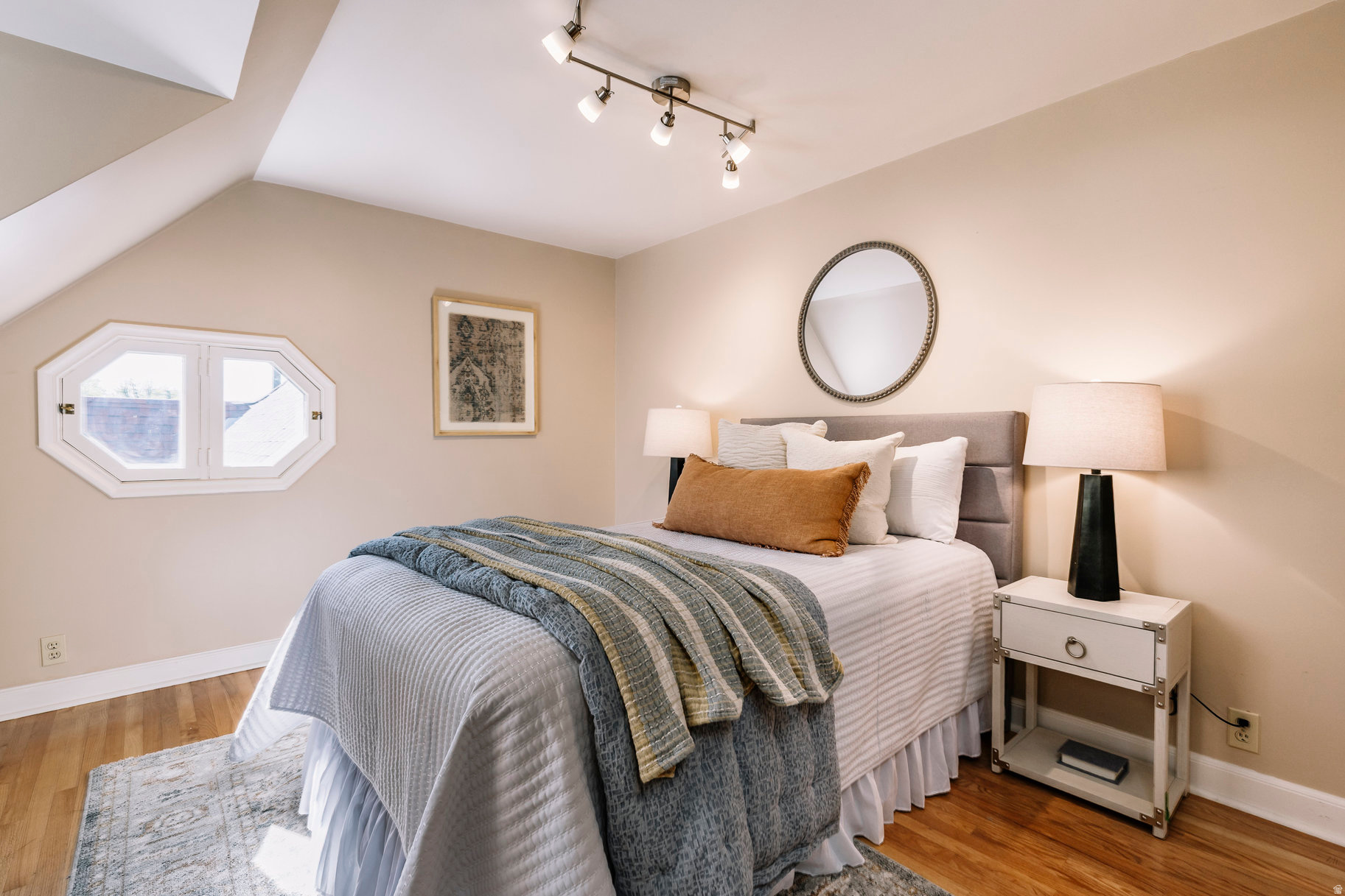 DOUGLAS PARK - Residential