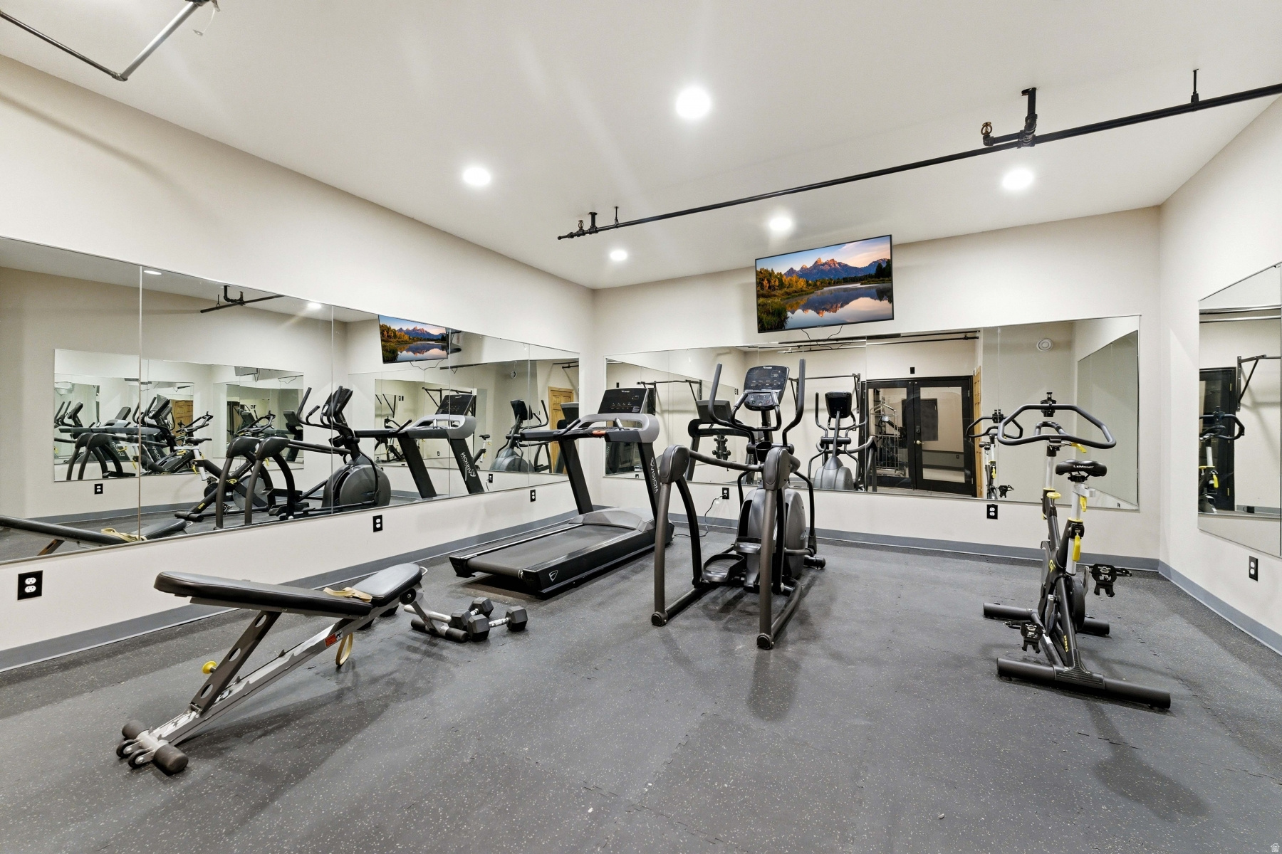 TREASURE MOUNTAIN INN - Residential