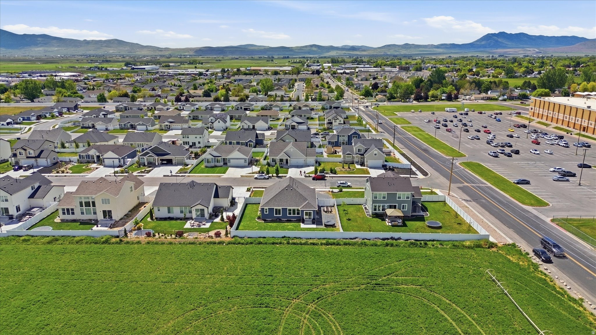 EAST VIEW LANDING - Residential