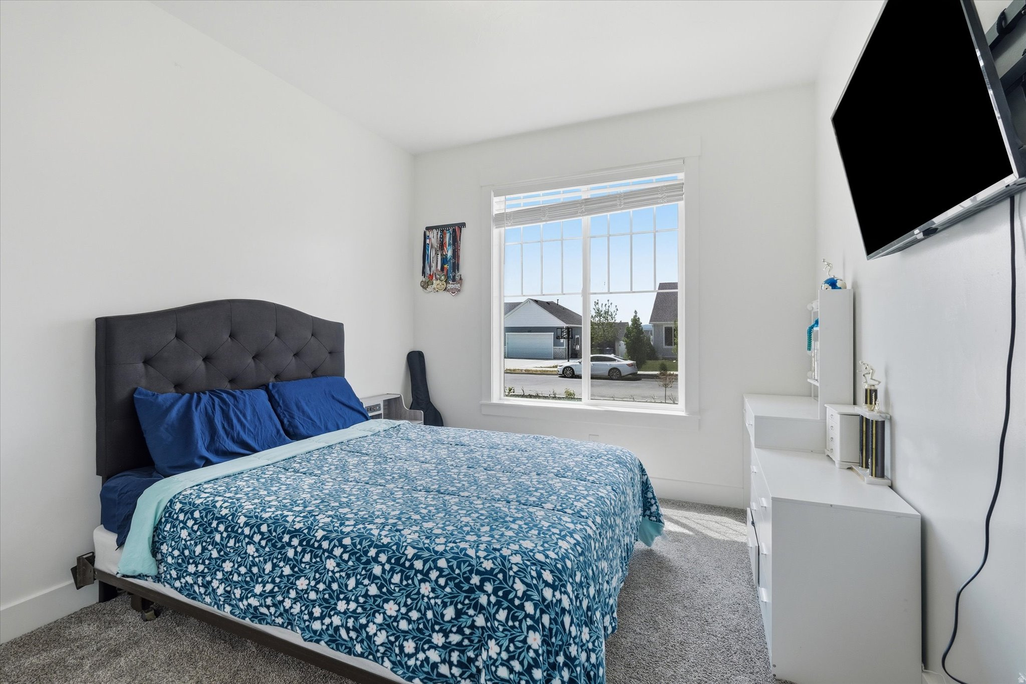 EAST VIEW LANDING - Residential