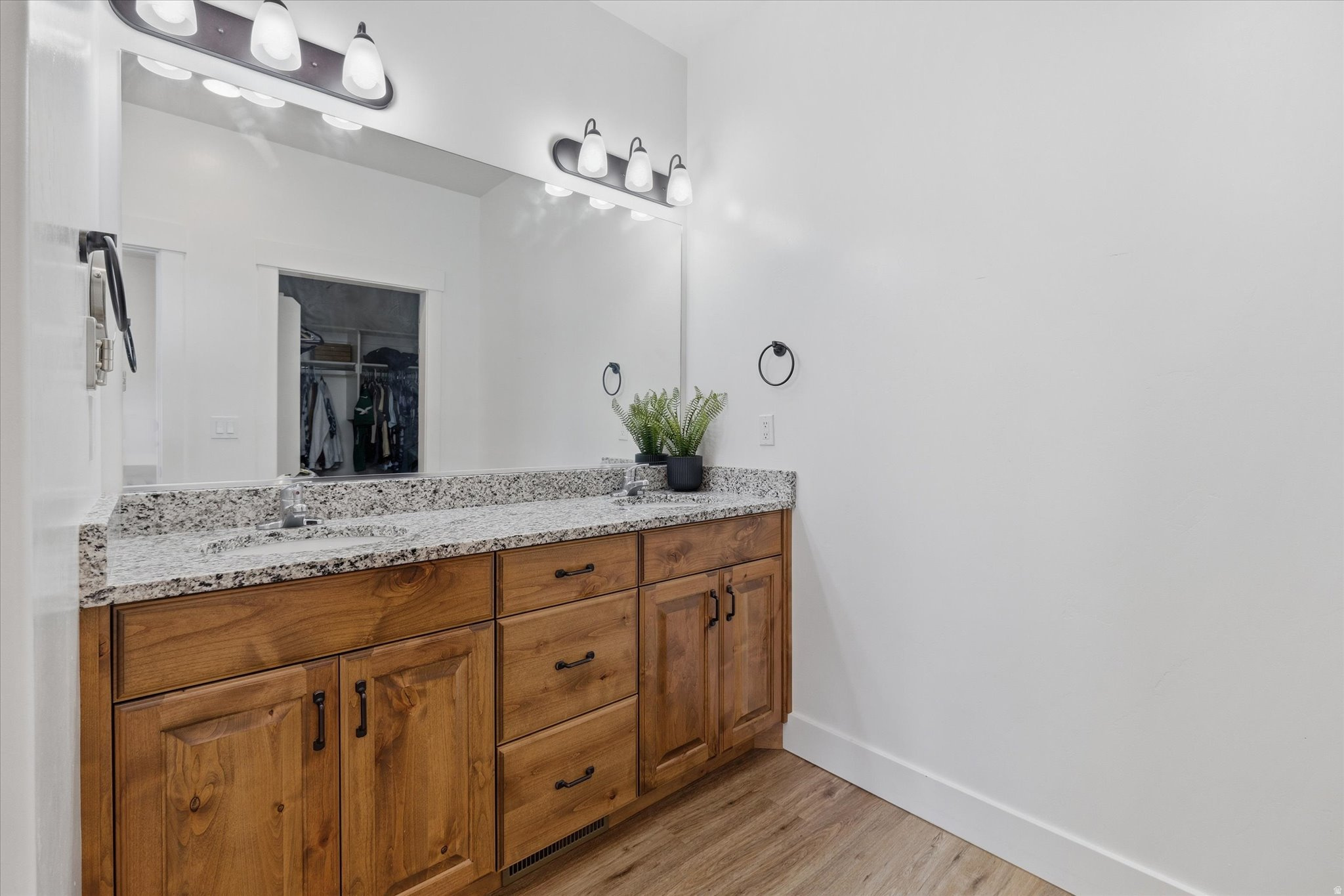 EAST VIEW LANDING - Residential