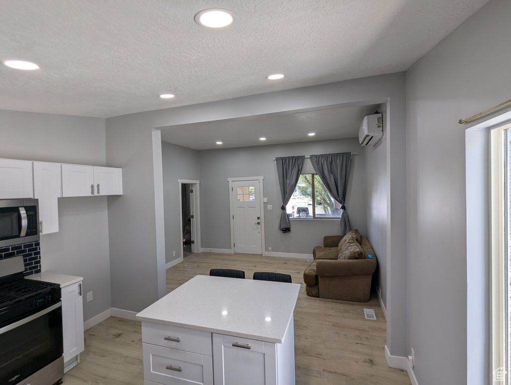 Photo of 355 S 1000 W, Salt Lake City, UT 84104 (MLS # 2110185)