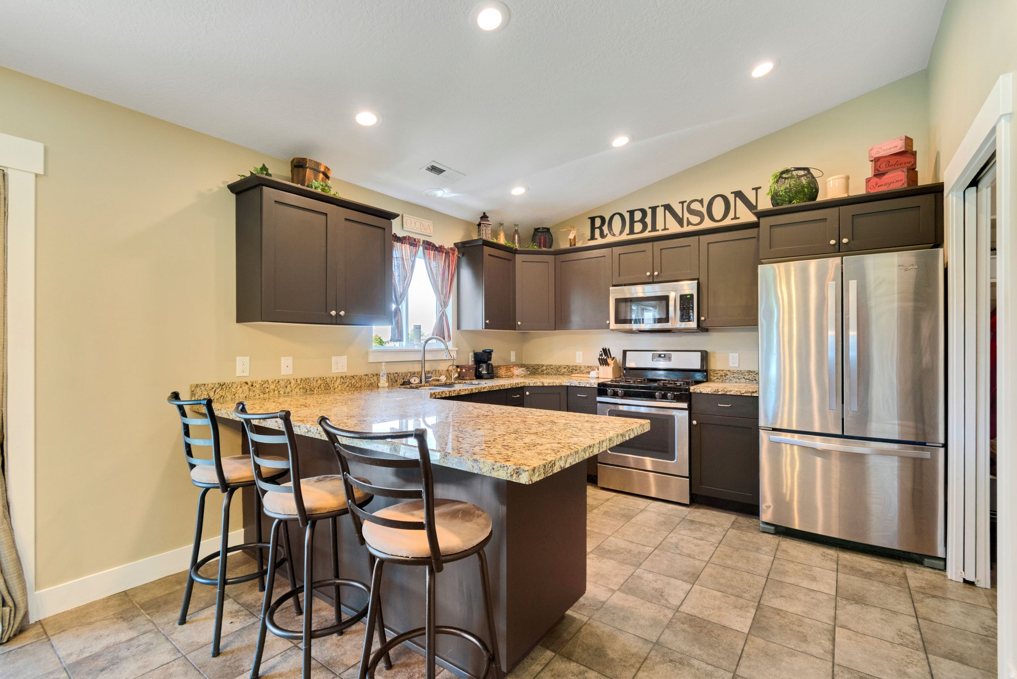 WEST VIEW AMD - Residential