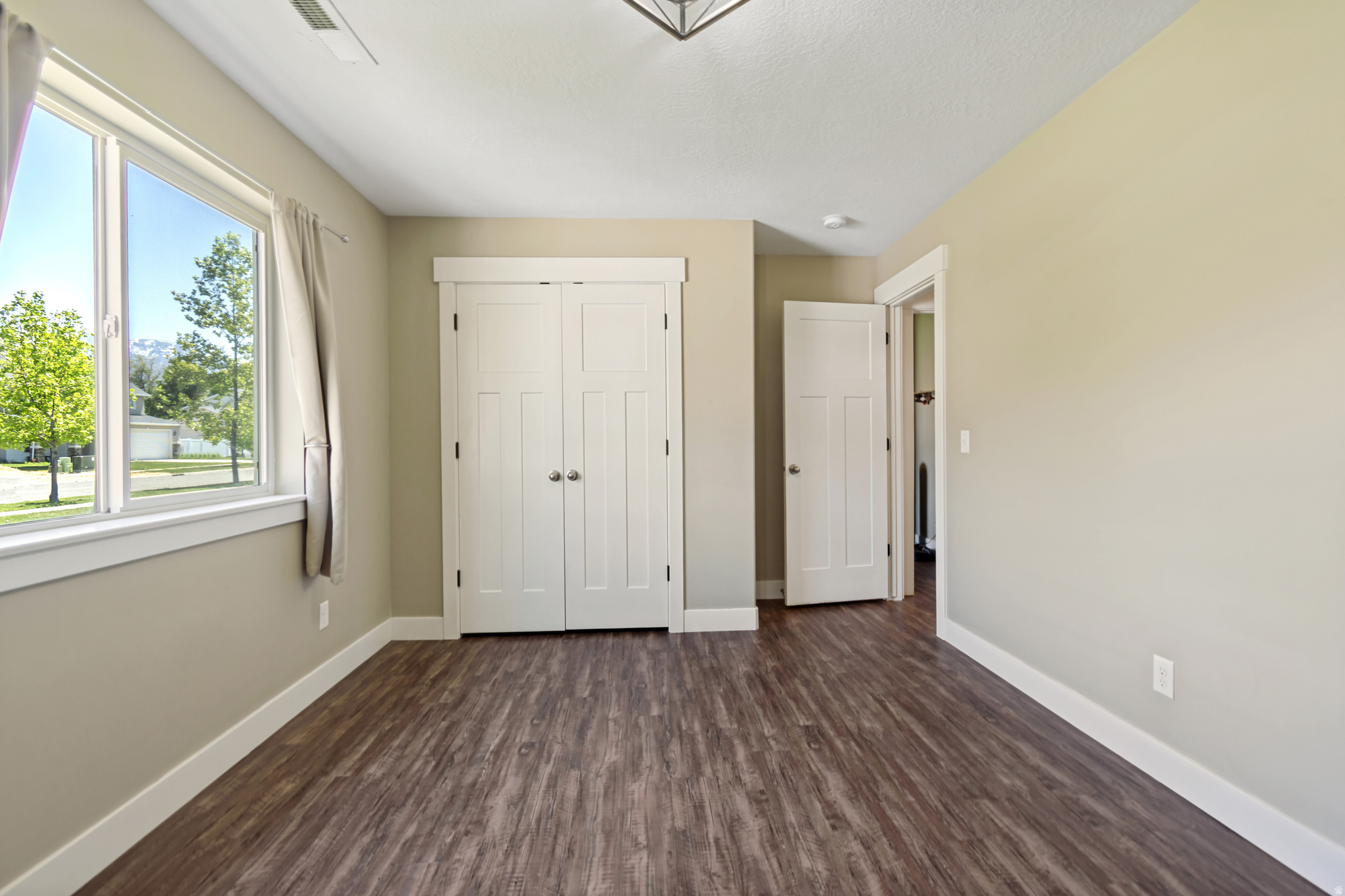 WEST VIEW AMD - Residential