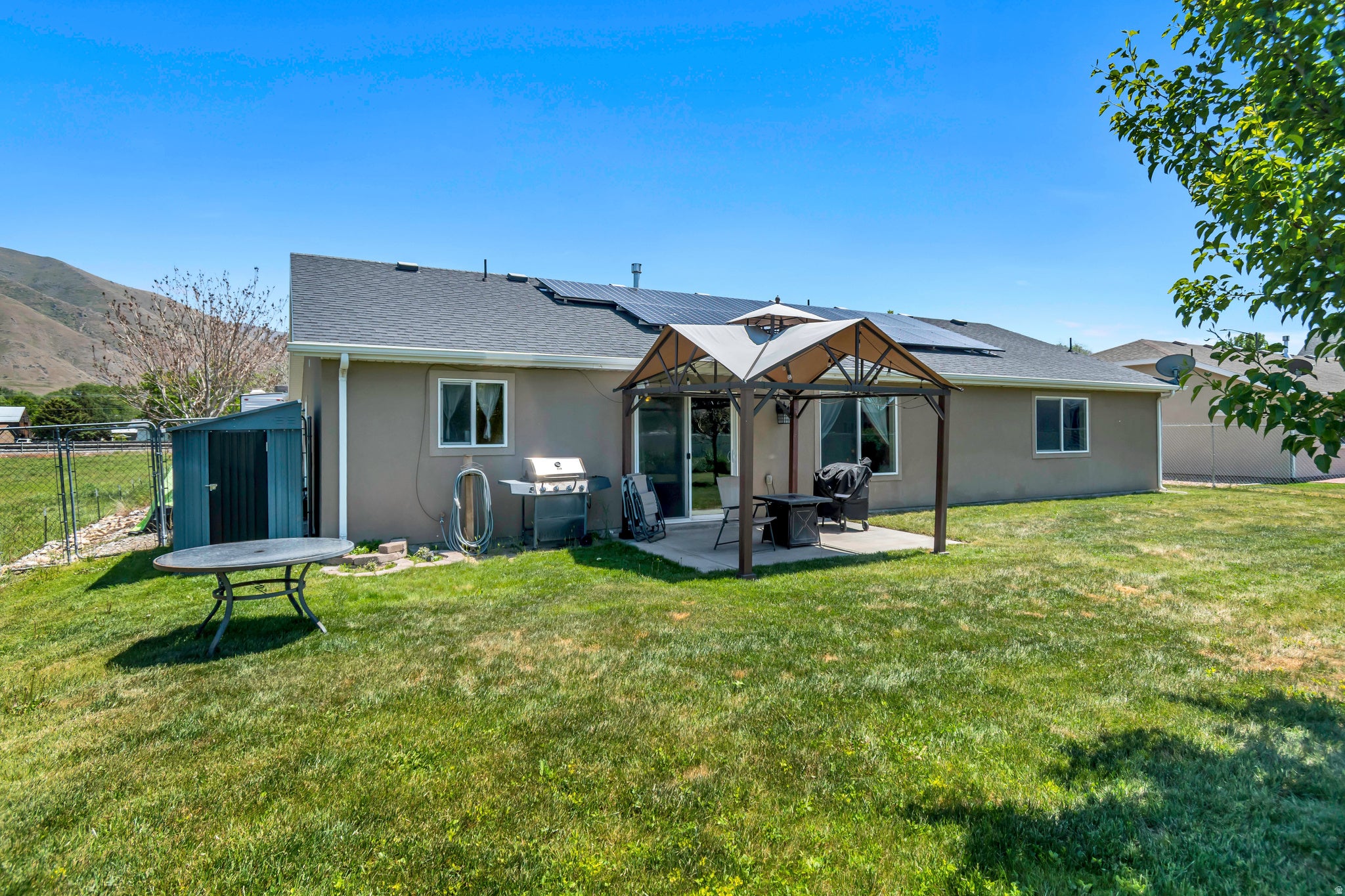 WEST VIEW AMD - Residential