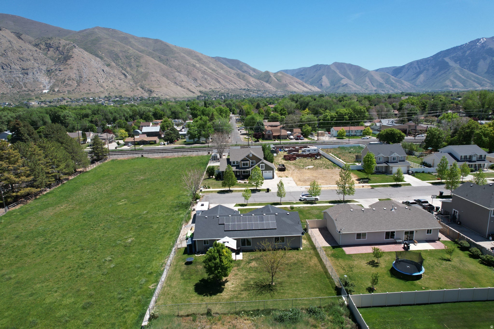 WEST VIEW AMD - Residential