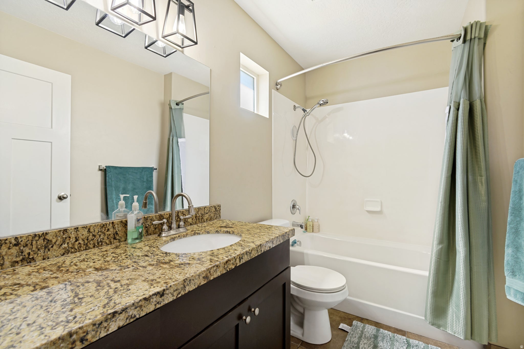 WEST VIEW AMD - Residential