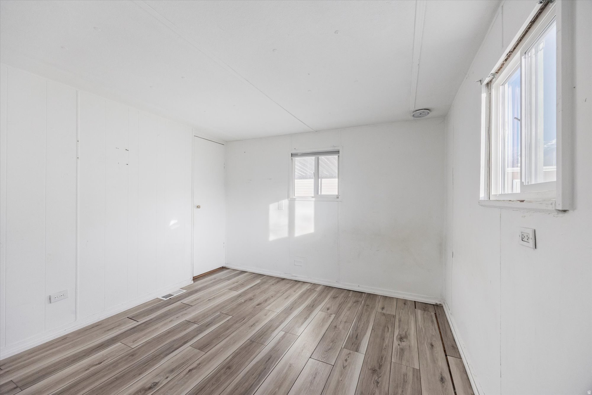 MONA LEA MOBILE HOME PARK - Residential