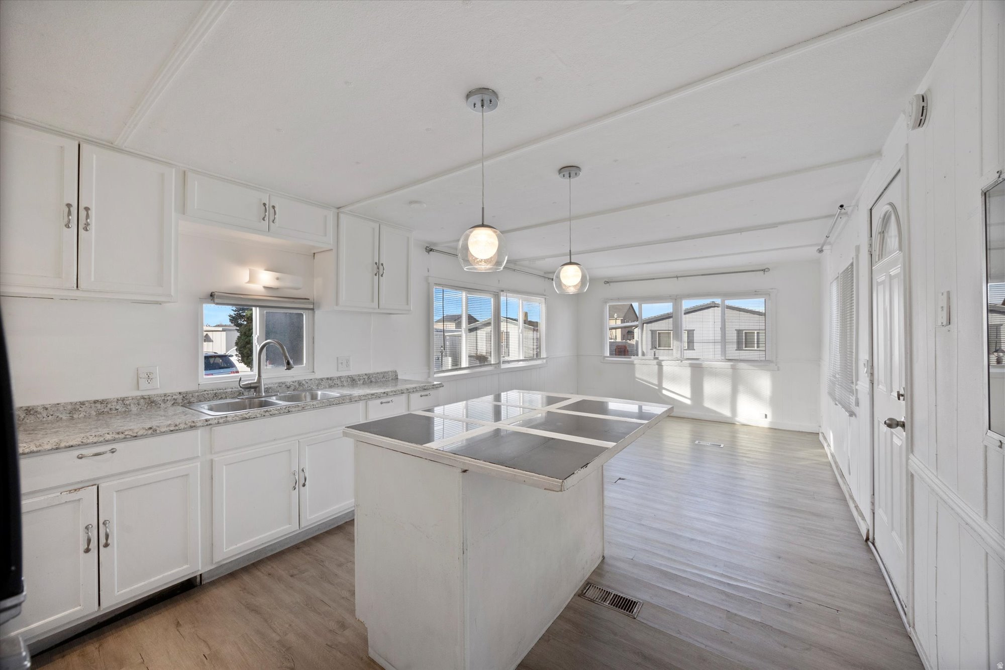 MONA LEA MOBILE HOME PARK - Residential