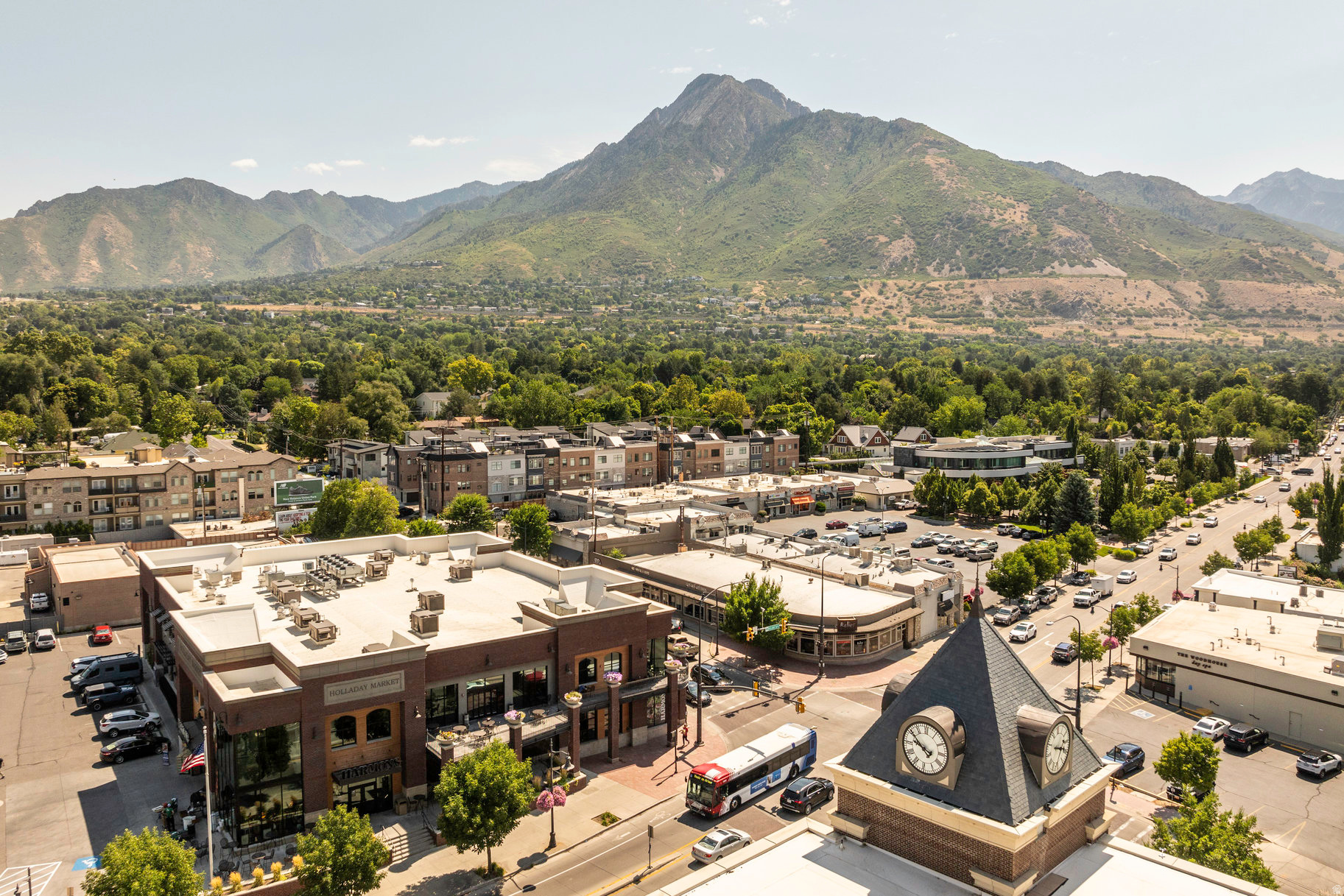 APOLLO SQUARE - Residential