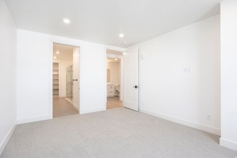 Tiny photo for 2250 E MURRAY HOLLADAY RD #305, Holladay, UT 84117 (MLS # 2122459)