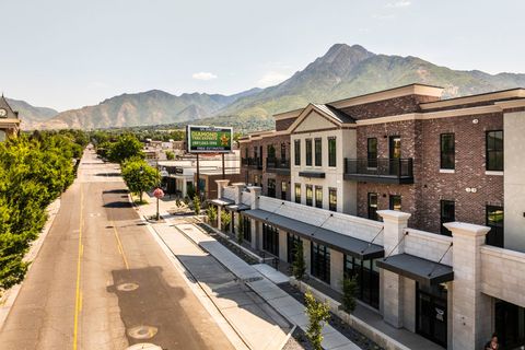 Tiny photo for 2250 E MURRAY HOLLADAY RD #305, Holladay, UT 84117 (MLS # 2122459)