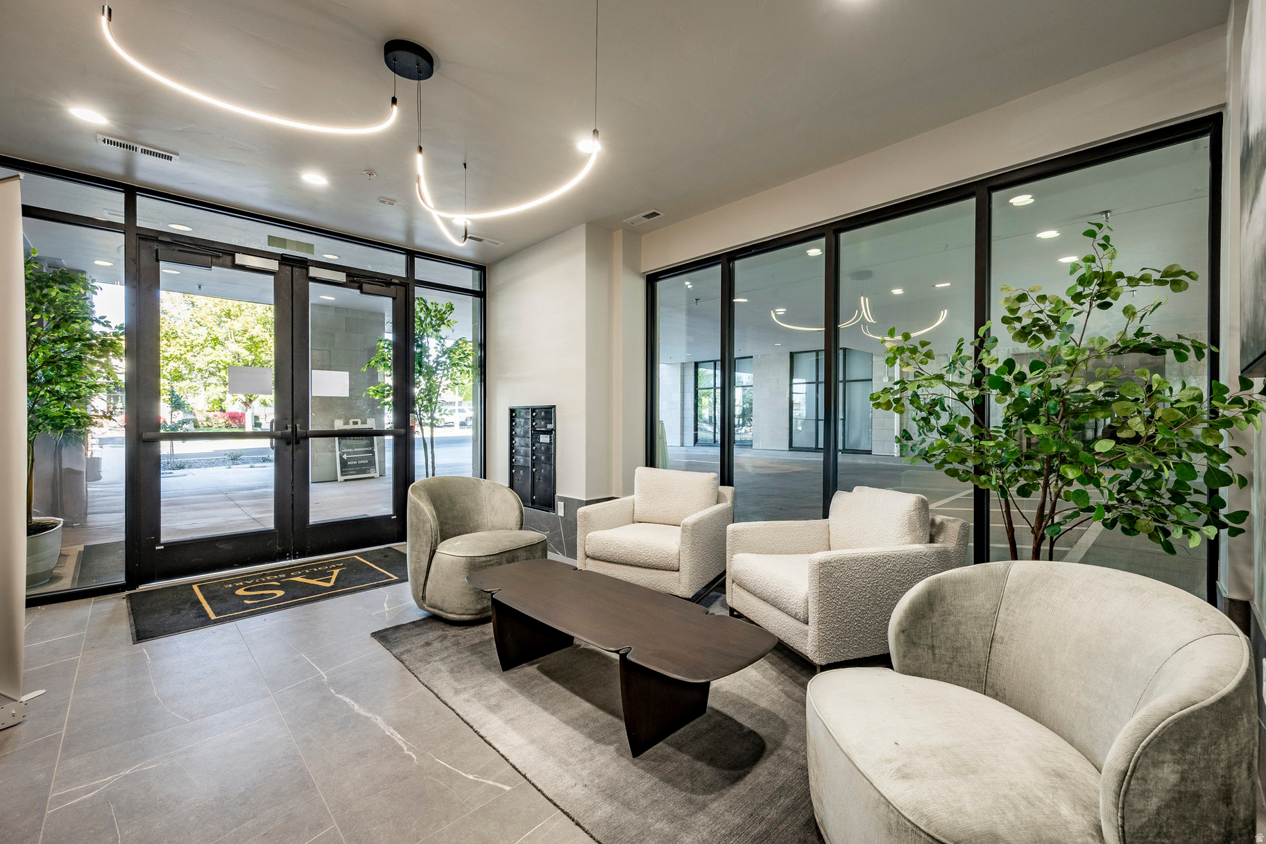 APOLLO SQUARE - Residential