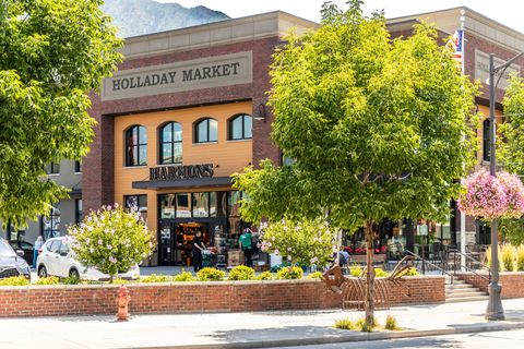 Tiny photo for 2250 E MURRAY HOLLADAY RD #305, Holladay, UT 84117 (MLS # 2122459)