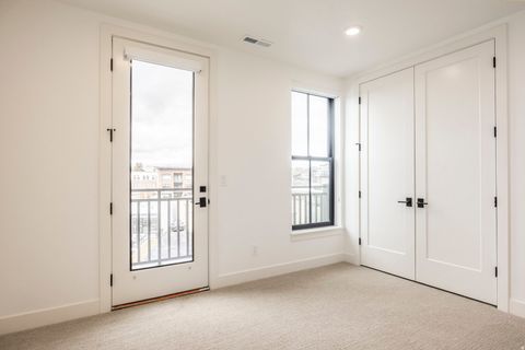 Tiny photo for 2250 E MURRAY HOLLADAY RD #305, Holladay, UT 84117 (MLS # 2122459)