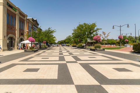 Tiny photo for 2250 E MURRAY HOLLADAY RD #305, Holladay, UT 84117 (MLS # 2122459)